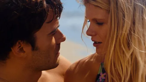 Walking on Sunshine, lanzada en 2014.