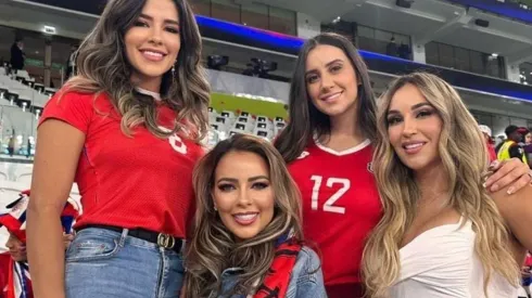 Muy unidas y en grupo, ellas acompañan siempre a sus parejas en cada evento importante,