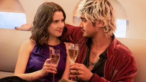 La película está protagonizada por Laura Marano