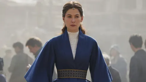 Rosamund Pike vuelve como Moiraine Damodred, en la temporada 2 de La Rueda del Tiempo.
