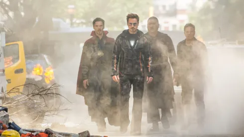 Marvel Studios' AVENGERS: INFINITY WAR..L to R: Doctor Strange/Stephen Strange (Benedict Cumberbatch), Iron Man/Tony Stark (Robert Downey Jr.), Wong (Benedict Wong) and Bruce Banner/Hulk (Mark Ruffalo)..Photo: Chuck Zlotnick..©Marvel Studios 2018