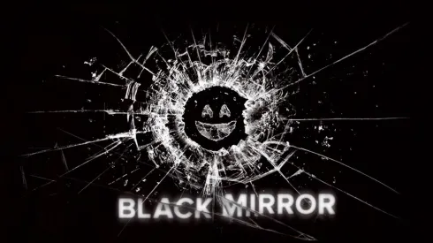 Black Mirror ya tiene seis temporadas en Netflix. Pero si eso no es suficiente, aquí tienes unos cuantos títulos interesantes para revisar.