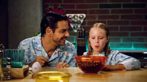 El reparto de la cinta está encabezado por Eugenio Derbez y Loreto Peralta