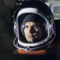 ¿Cuál es el reparto de A Million Miles Away?