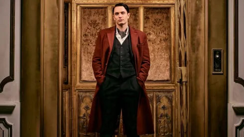 Un joven Winston Scott, quien es interpretado por Colin Woodell para El Continental.