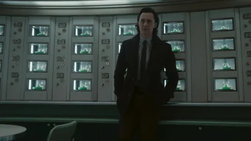 La serie está protagonizada por Tom Hiddleston