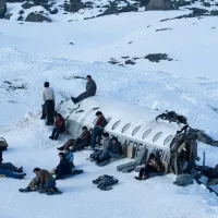 ¿Dónde se puede ver La Sociedad de la Nieve?