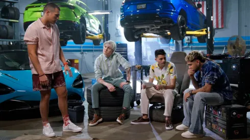 CNCO en una escena de 4EVER, de Disney+.