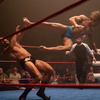 Mira el trailer de The Iron Claw, la nueva película con Jeremy Allen White y Zac Efron