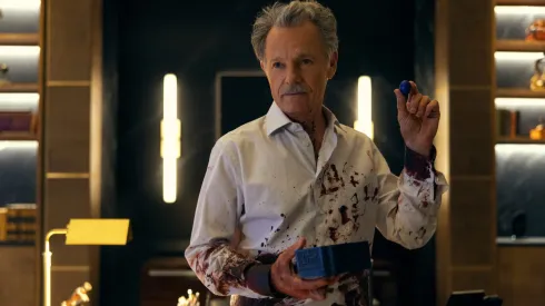 Bruce Greenwood encabeza el elenco de La Caída de la Casa Usher.