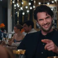 Based on a True Story: Tom Bateman presenta su \'impredecible\' nueva serie
