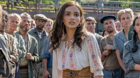 Rachel Zegler como Lucy Gray Baird en Los Juegos del Hambre: Balada de pájaros cantores y serpientes.