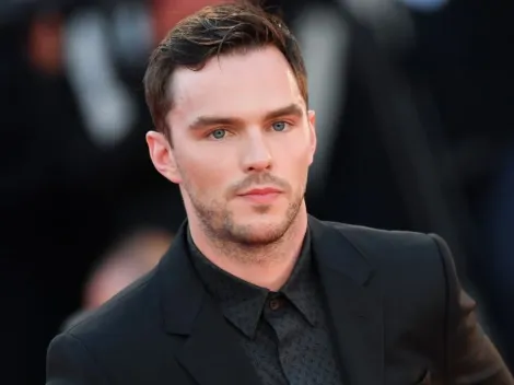Nicholas Hoult se olvida de Marvel y coquetea con DC