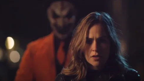 La cinta sigue a una entidad que ataca a los habitantes de un pueblo