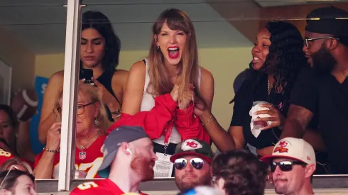 Taylor Swift llegó con todo y Santa a uno de los partidos de Travil Kelce.