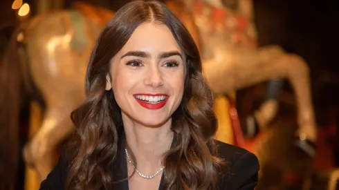 La actriz Lily Collins promocionando una de sus recientes producciones.