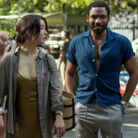 Así será la serie de Prime Video Sr. & Sra. Smith, con Donald Glover y Maya Erskine
