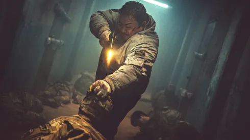 Don Lee lidera el elenco de Cazadores en tierra inhóspita, de Netflix.