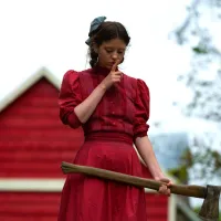 Demandaron a Mia Goth por golpear a un extra en el set de MaXXXine