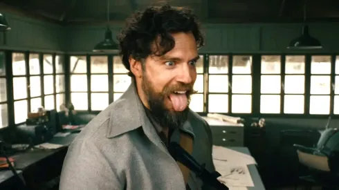 Henry Cavill comanda al improbable grupo de militares británicos con estrategias poco convencionales para cumplir con sus misiones, en The Ministry Of Ungentlemanly Warfare.