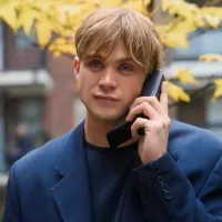 Todo sobre Leo Woodall, actor de One Day (Siempre el mismo día): Edad, pareja, estudios, otras series y más