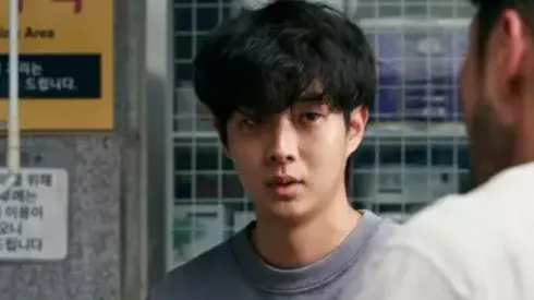 Choi Woo-shik, protagonista de ‘La paradoja del asesino’ de Netflix