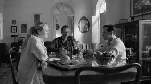 La serie está protagonizada por Dakota Fanning, Johnny Flynn y Andrew Scott.