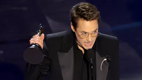 Robert Downey Jr. gana su primer Oscar gana su primer Oscar