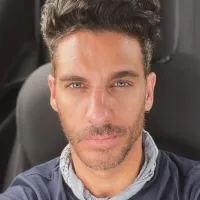 ‘La Guzmán’ en Netflix: ¿Quién es Santiago Torrieri en la vida real, novio de Alejandra en la serie?