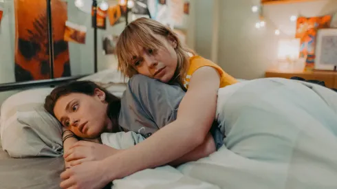 Nicole Wallace da vida a Alma y Clara Galle a Greta.