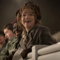 ¿El viaje a París de la señora Harris está en Netflix? Dónde ver la película en streaming