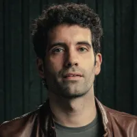 Tamar Novas, de Clanes: altura, edad, pareja, fortuna y quién es el actor que conquista en la serie de Netflix