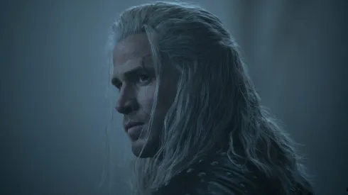 Liam Hemsworth toma el papel de Geralt de Rivia.