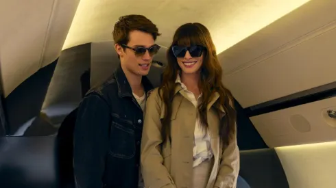 Anne Hathaway y Nicholas Galatzine protagonizan la película.