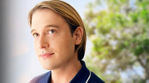 Tyler Henry es conocido como el médium de las estrellas.