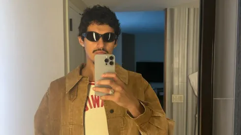 Omar Apollo encendió las redes luego de que se filtraran escenas de su nueva película.