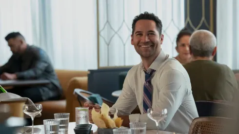 Manuel García Rulfo regresa como Mickey Haller para la serie de Netflix.