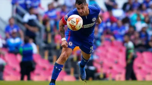 Milton Caraglio, uno de los aprovecha el descanso / Foto: Jam Media