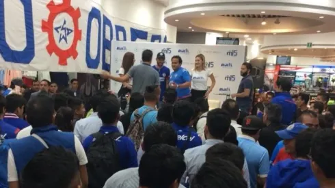 Aficionados de Cruz Azul se quedaron con recuerdo de Chelito Delgado.