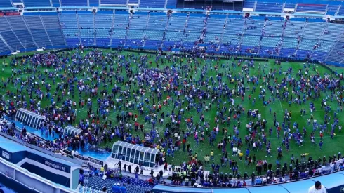 El Estadio Azul fue invadido por los aficionados.