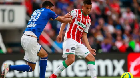 Alvarado se consolidó en Necaxa antes de llegar a Cruz Azul.