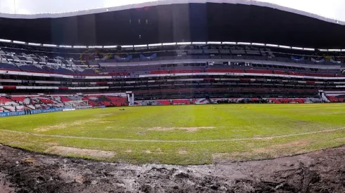 El estado del césped del Azteca ha sido un problema para todos