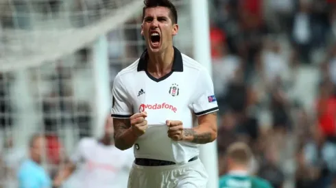 Roco celebra su primer gol desde que se fue de Cruz Azul
