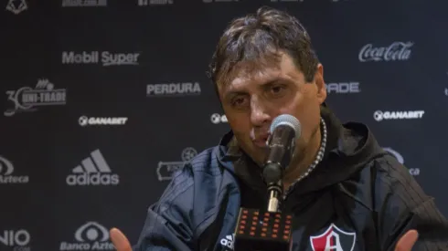 Hoyos no está interesado en la diferencia que existe entre Atlas y Cruz Azul en la tabla de posiciones.