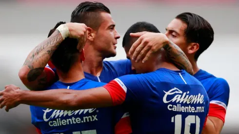 Sigue al frente, pero con varios equipos cerca