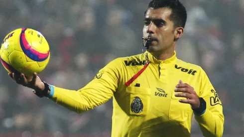 El juez solo dirigió al equipo de Pedro Caixinha en un encuentro esta temporada