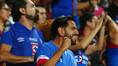 La afición de Cruz Azul está presente en el Estadio Caliente