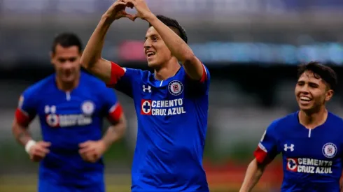 Alvarado anotó el primer gol de Cruz Azul.