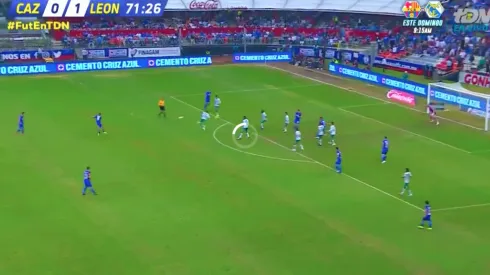 Aldrete disparó de media distancia.