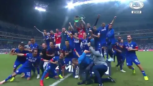 Allison levantó la copa hoy. (Fox)